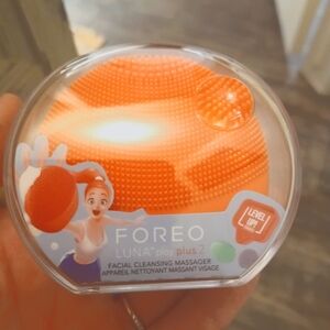 Foreo Facial Cleansing Massager